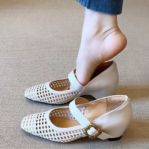 Damen Ballerinas mit stilvollem Riemchen und luftiger Schnüroptik EB