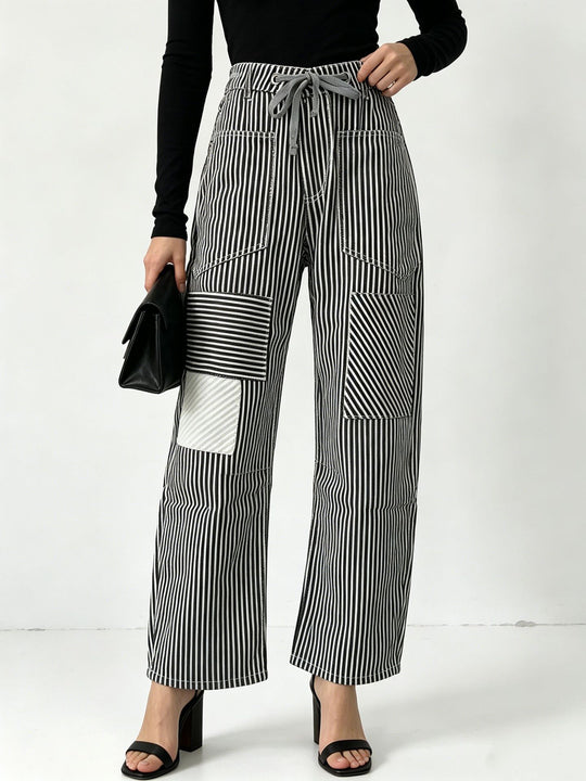 Damen nan High‑Waist Relaxed‑Hose mit vertikalem Streifenmuster, aufgesetzten Knie‑Patches und Kordelzug EB