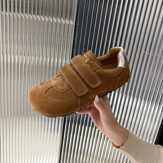 Damen Sportliche Velours Sneaker mit verstellbarem Klettverschluss und ergonomischer Sohle EB