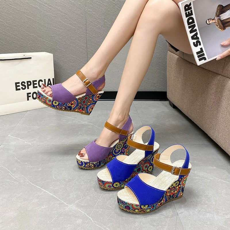 Damen Wedge-Sandalen mit floralem Design und komfortablem Fußbett EB