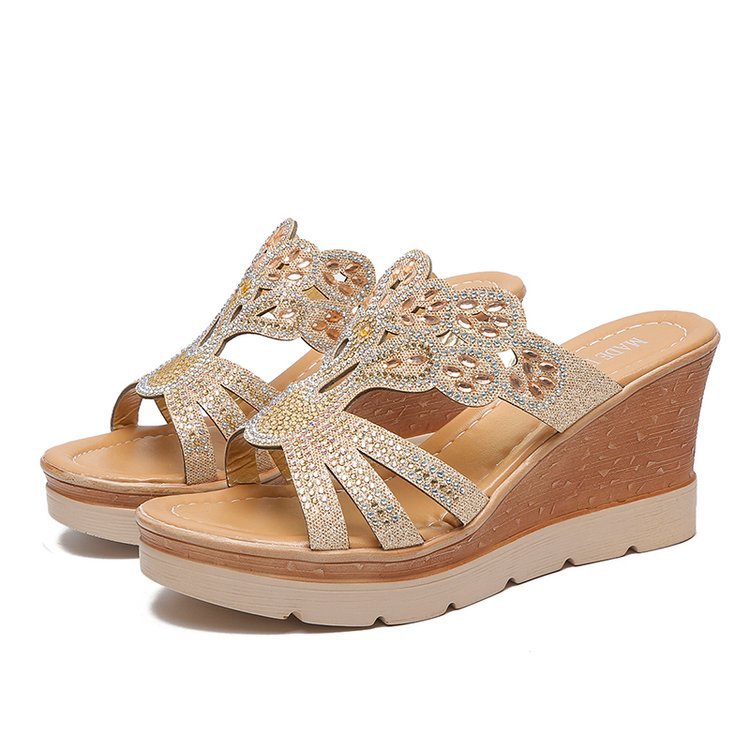 Damen Wedgesandalen mit filigranem Blumendesign EB