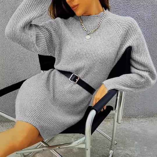 Damen Strickkleid mit lässigem Schnitt und modischem Rippenmuster EB