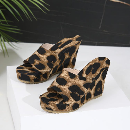 Damen Keilabsatz-Mules mit Leopardenmuster EB