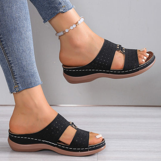 Damen komfortable Clogs mit modischen Cut-Outs EB