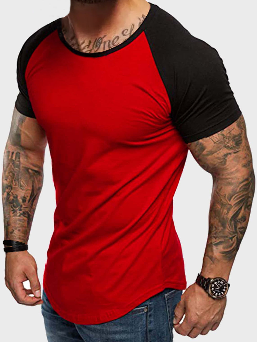 Herren Rundhalsshirt mit kontrastierenden Ärmeln und figurbetonter Passform EB
