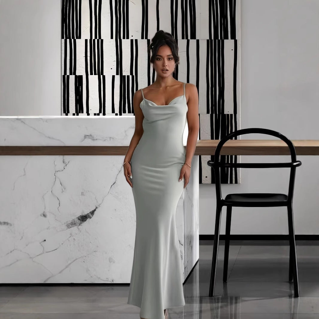 Damen Elegantes Maxikleid mit schmalem Schnitt und verführerischem Rücken EB