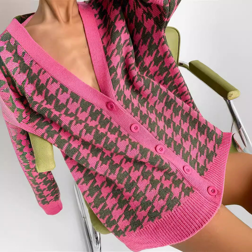 Damen Grobstrickpullover mit modernem Hahnentrittmuster und Knopfleiste EB