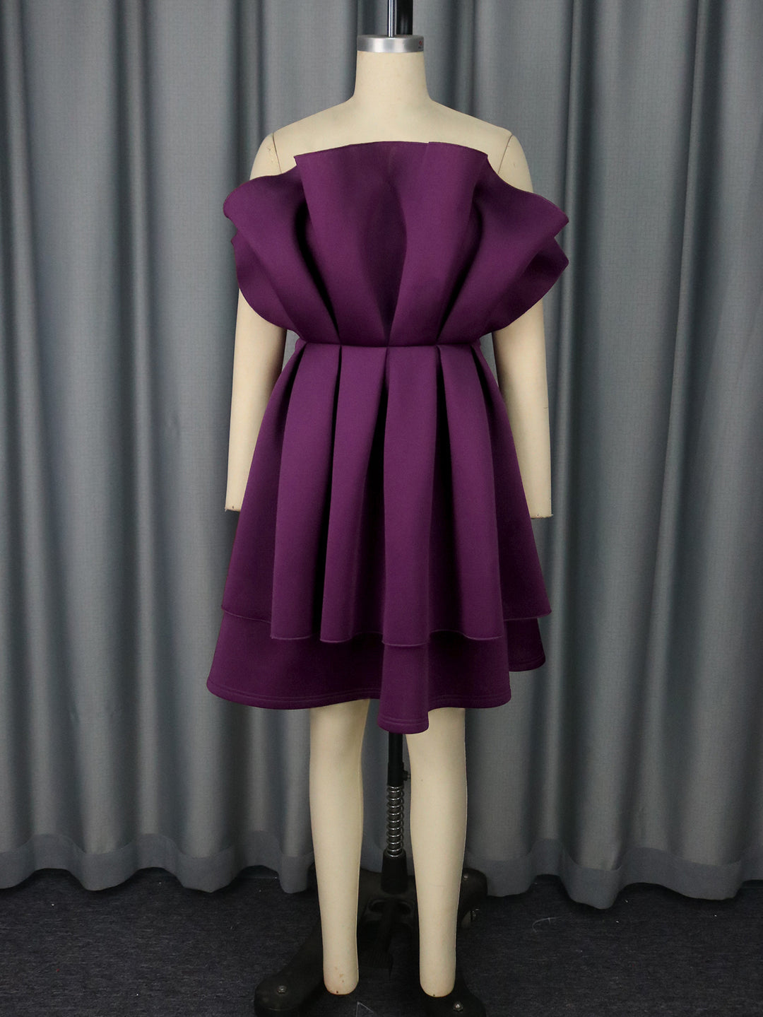 Damen Glamouröses Cocktailkleid mit voluminösen Rüschen EB