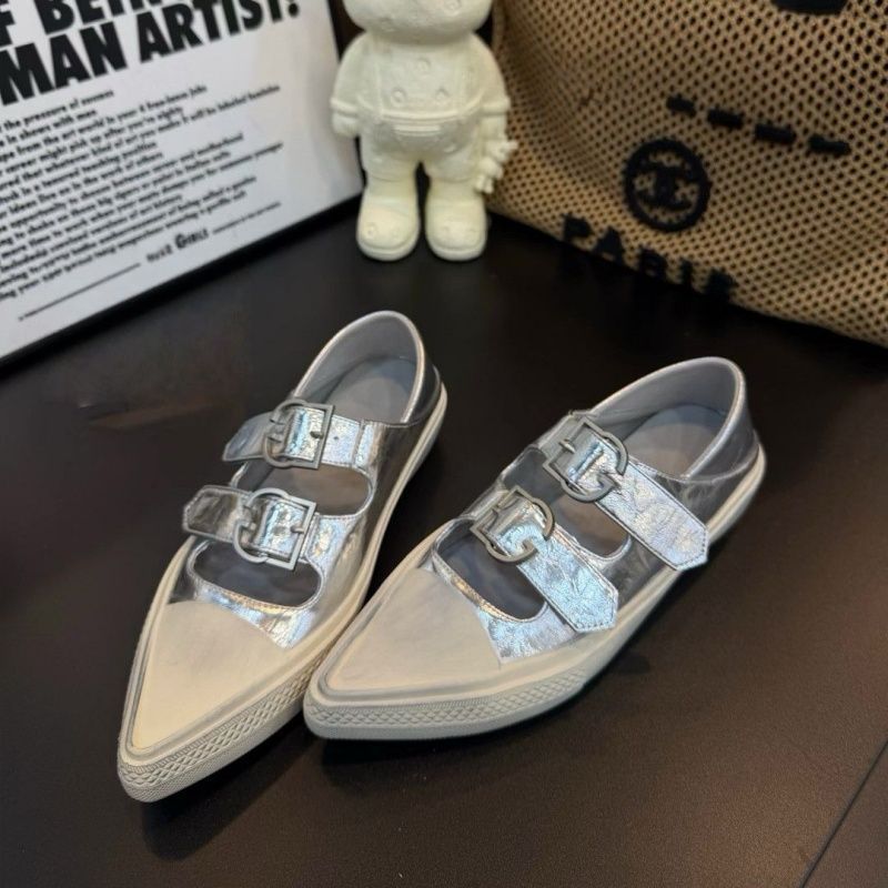 Damen Sneakers mit verstellbaren Schnallen und zeitgemäßem Design EB
