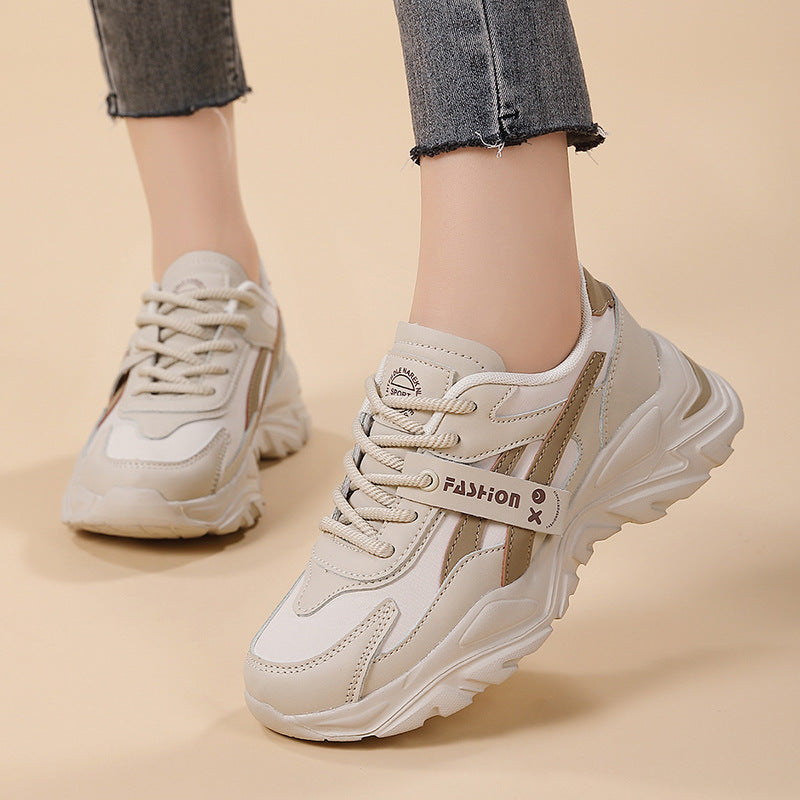 Damen Sportliche Sneaker mit atmungsaktiver Konstruktion und rutschfester Sohle EB
