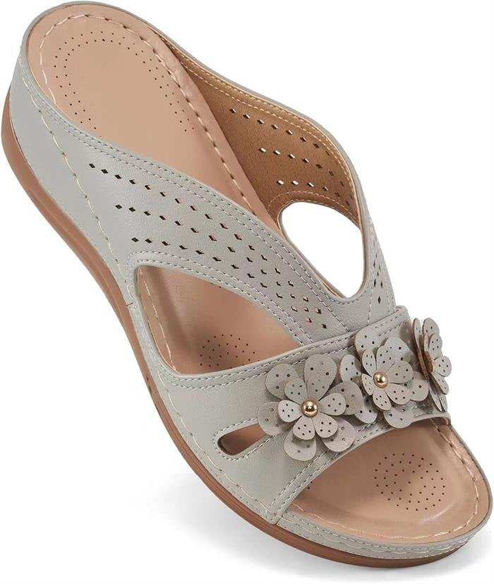 Damen Orthopädische Lederimitat-Pantolette mit Blumen‑Applikation und perforiertem Obermaterial EB