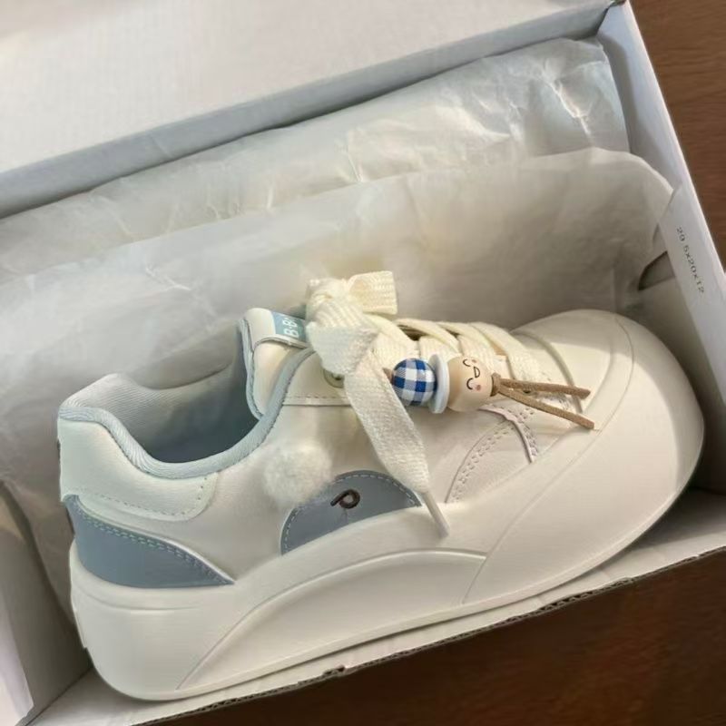 Damen Modische Sneakers mit dekorativen Applikationen und dämpfender Sohle EB