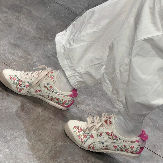 Damen Sportliche Schnürschuhe mit floralem Design EB