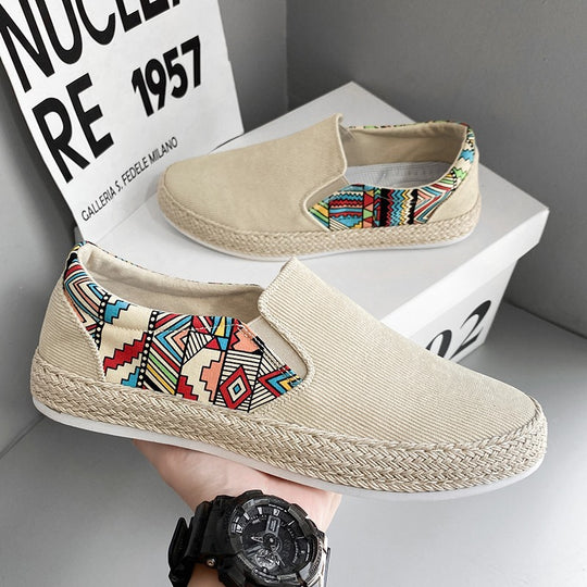 Damen Modische Slip-On Espadrilles mit buntem Ethnomuster EB