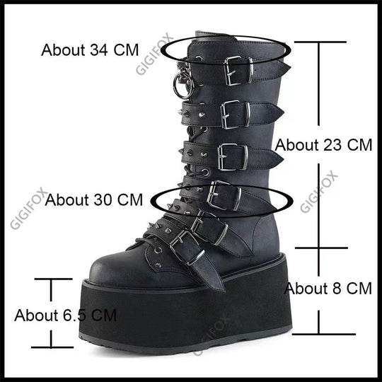 Damen nan hochschaftige Lack-Plateau-Stiefel mit mehrfach verstellbaren Schnallen und herzförmigen Nieten EB