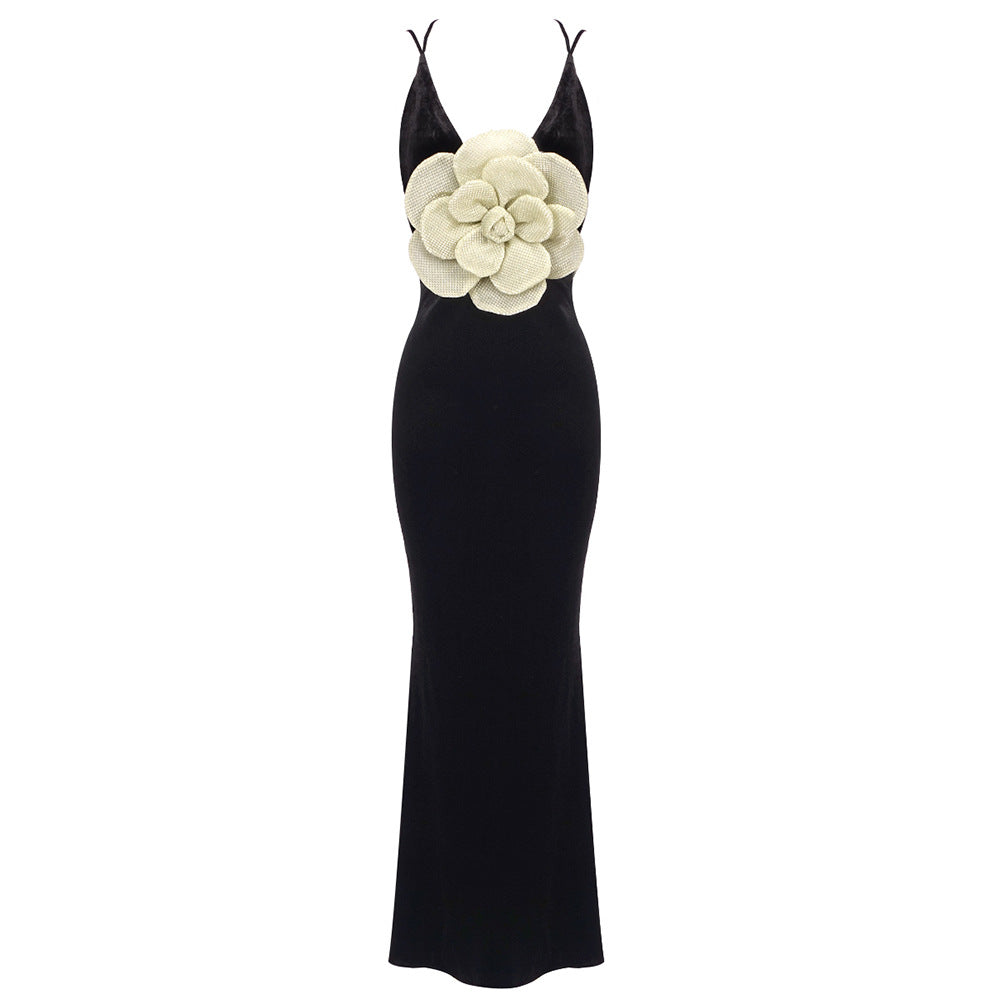 Damen Figurbetontes Abendkleid mit einzigartiger Blütenapplikation EB