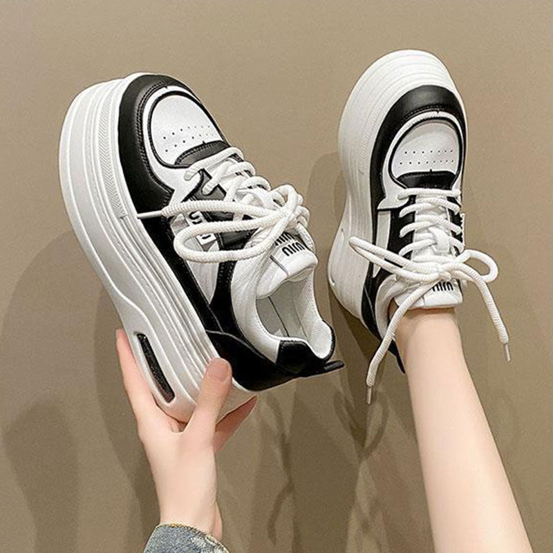 Damen Plateau Sneakers mit trendigem zweifarbigem Design und verstärkter Dämpfung EB
