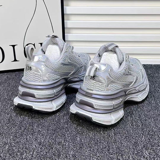 Damen Sportliche Sneakers mit reflektierendem Obermaterial und bequemer Dämpfung EB