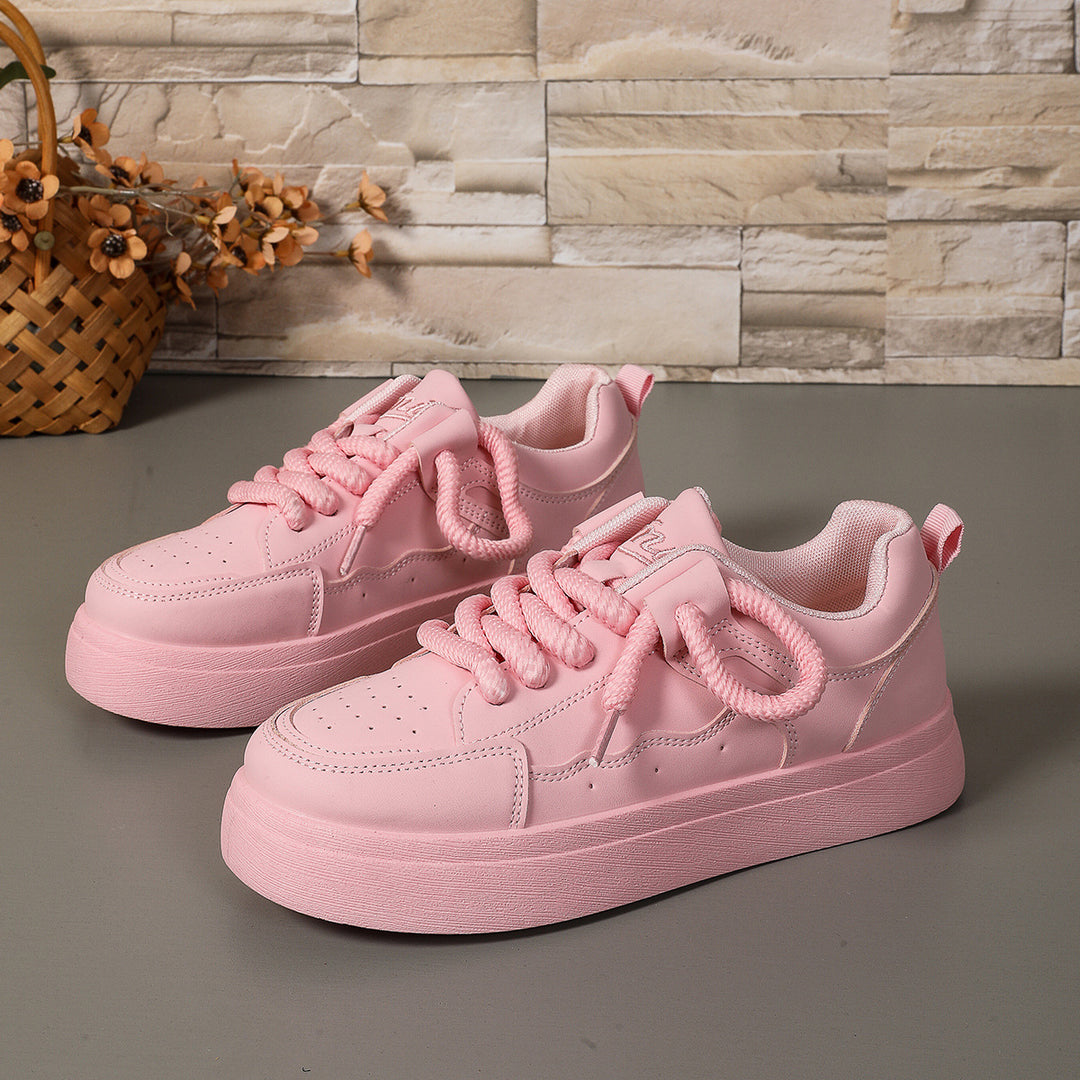 Damen Sneaker mit modischem Plateau und hochwertigen Schnürsenkeln EB
