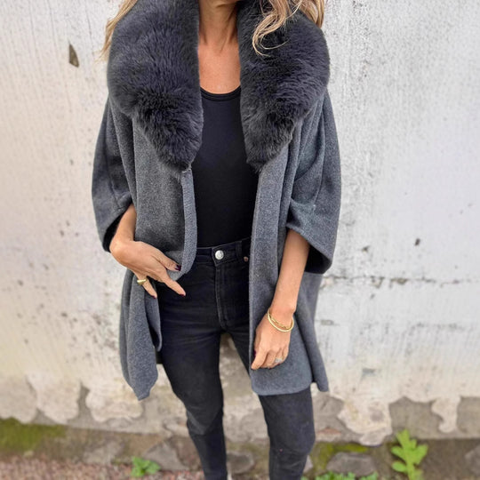 Damen Strickmantel mit luxuriösem Kunstfellkragen EB