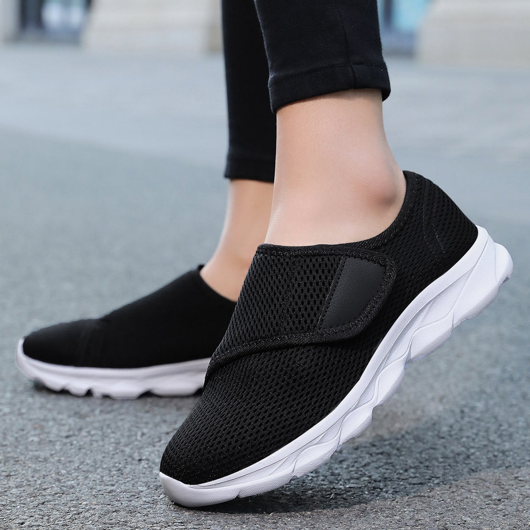 Damen atmungsaktive Slip-On Sneakers mit praktischem Klettverschluss EB