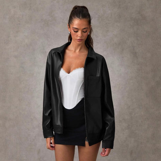 Damen Kunstlederjacke mit oversized Schnitt und praktischer Brusttasche EB