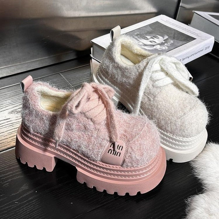 Damen Modische und atmungsaktive Plateau-Sneaker mit kuscheligem Obermaterial EB