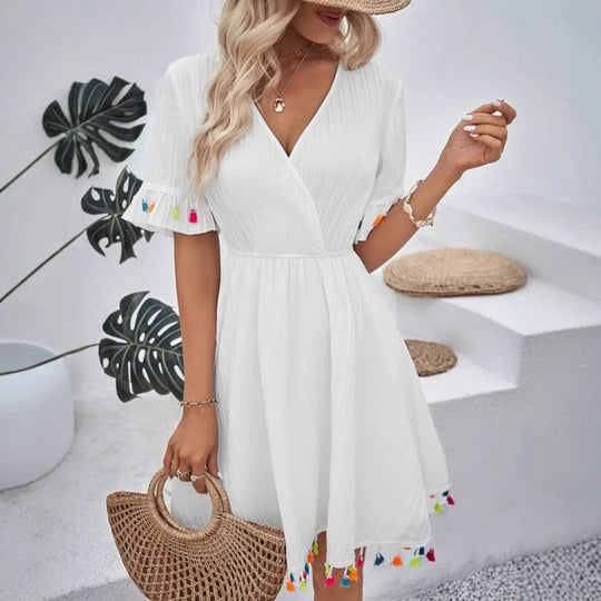 Damen Sommerkleid mit verspielten Volants und bunten Quasten EB