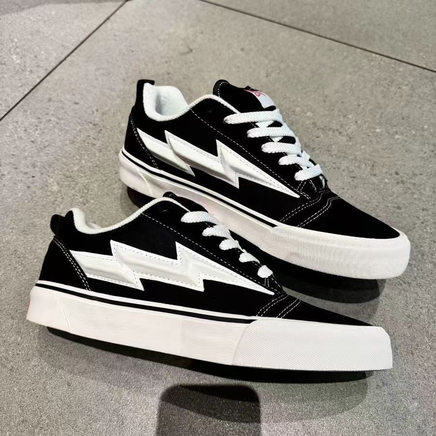Damen Sportliche Sneakers mit auffällig grafischem Blitzen-Design EB