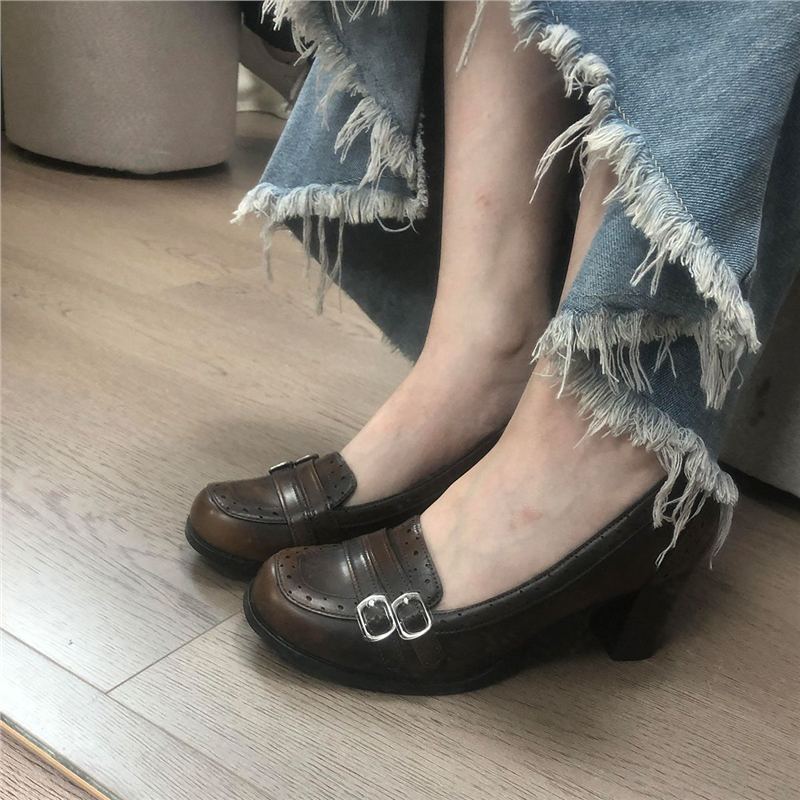 Damen elegante Pumps mit dekorativem Riemchen EB
