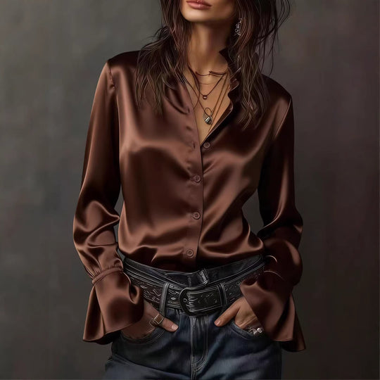 Damen Seidenglänzende Satinbluse mit Stehkragen, Knopfleiste und Volantärmel EB