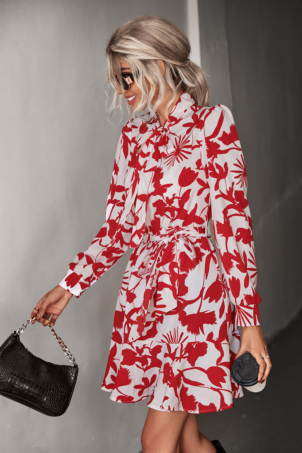Damen Kleid mit hochgeschlossenem Kragen und modischem Blumendruck EB