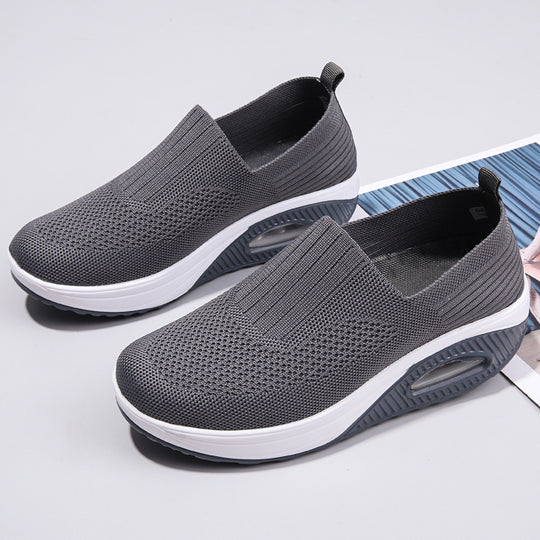 Damen Sportliche Slip-On Sneakers mit elastischem Obermaterial und dämpfender Sohle EB