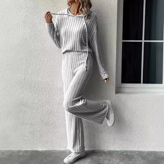 Damen lässiges Strickset mit weichem Hoodie und weiten Hosen EB