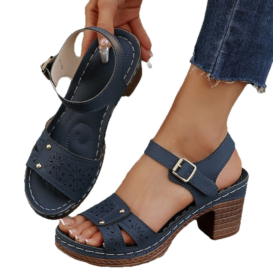 Damen Sandalen mit komfortablem Blockabsatz und dekorativem Lochmuster EB