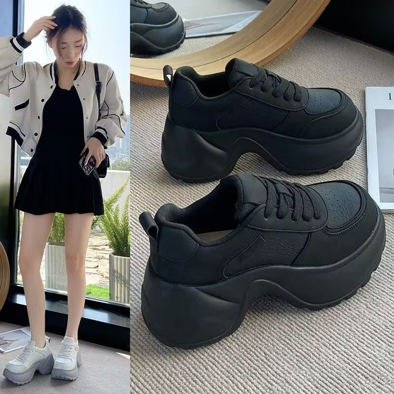 Damen Sportliche Chunky Sneakers mit trendigem Design und hoher Plattform EB