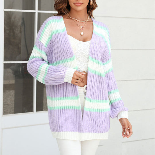 EB | Gestreifter Strickjacke