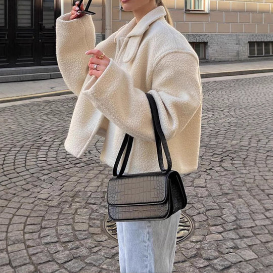 Damen Fluffy Übergangsjacke mit lässigem Schnitt und angewandtem Kragen EB