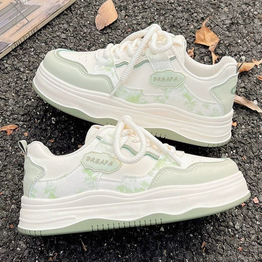 Damen Voluminöser Plateau‑Sneaker im Retro‑Citystil mit dezenter Marmorierung und dämpfender Keilsohle EB