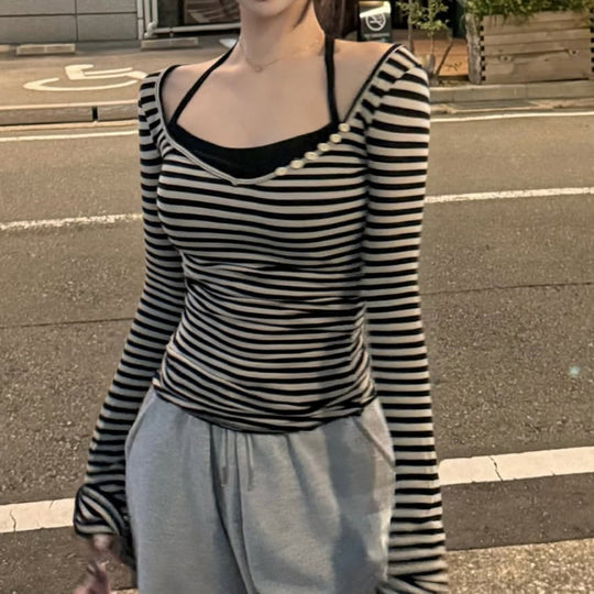 Damen nan gestreiftes Off-Shoulder-Langarmshirt mit diagonaler Zierknopfleiste und figurbetonter Silhouette EB