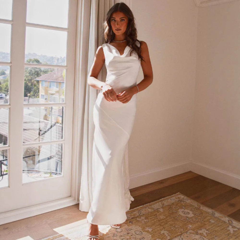 Damen Elegantes Maxikleid mit tiefem V-Ausschnitt und fließendem Stoff EB