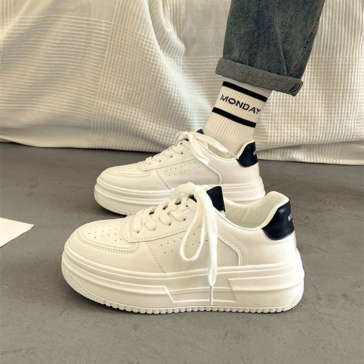 Damen Plateausneaker mit trendigem Design und optimalem Tragekomfort EB