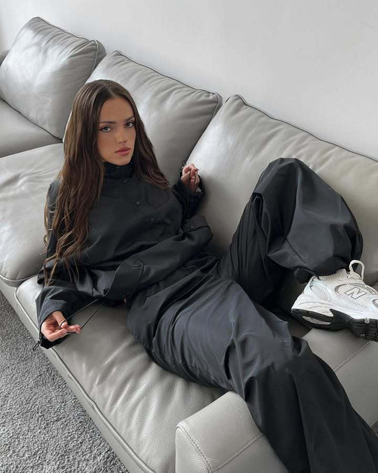 Damen winddichte Technikjacke mit Kapuze und verstellbaren Bündchen EB