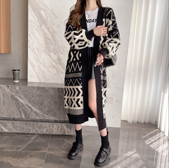 Damen Strickcardigan mit geometrischem Muster und knöpfbarem Design EB