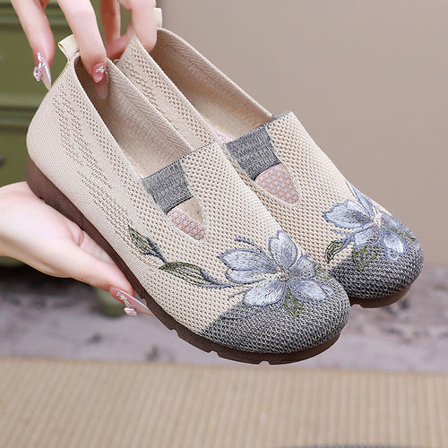 Damen Bequeme und stilvolle Slip-On Freizeitschuhe mit floralem Design EB