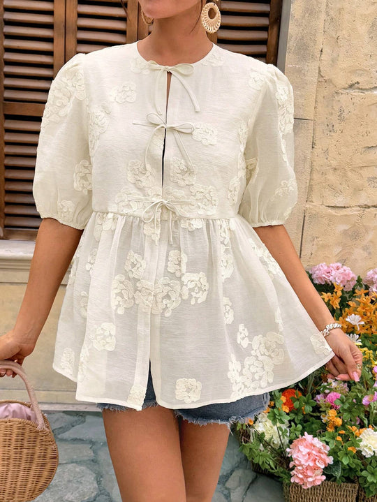 Damen verspieltes Oberteil mit floralen Details EB