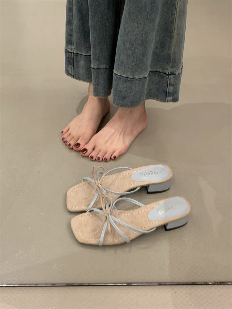 Damen elegante Riemchen-Pantoletten mit modischem Schnitt und bequemer Sohle EB