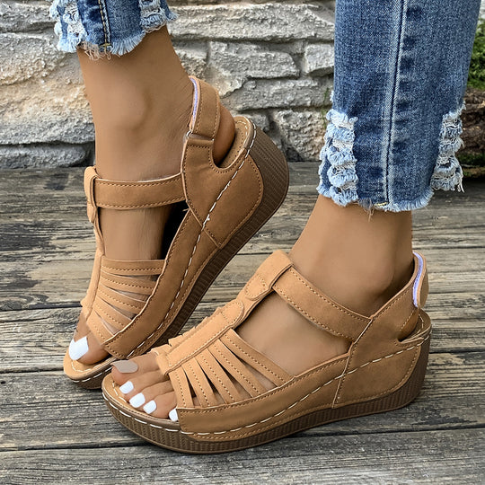 Damen Wedge-Sandalen mit elegantem Riemen und luftiger Zehenöffnung EB