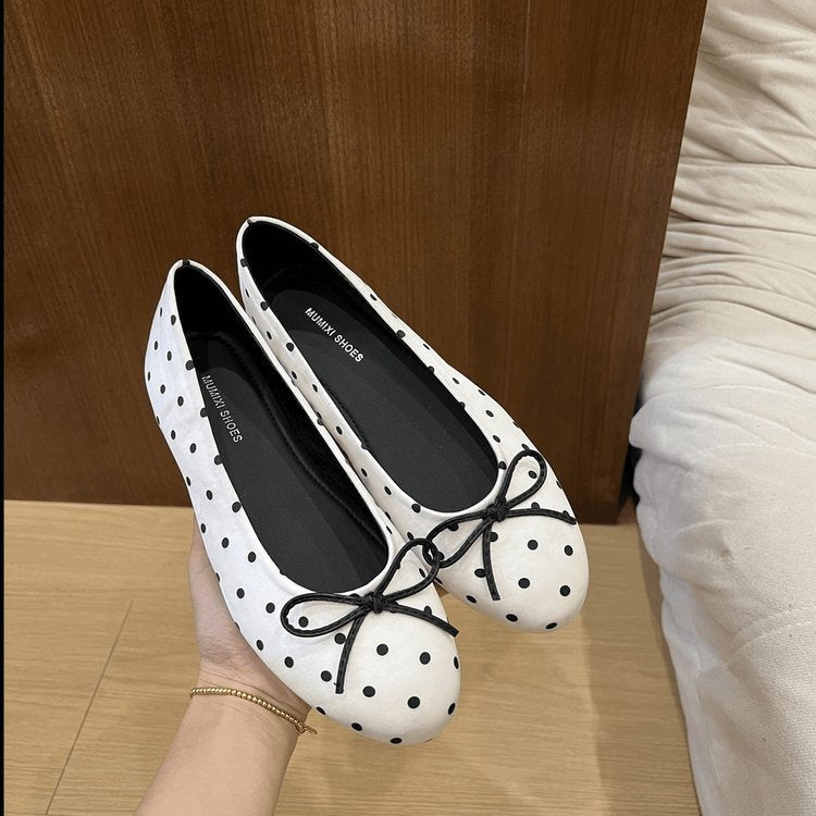 Damen klassische Ballerinas mit verspieltem Punktmuster und dekorativem Schleifendetail EB