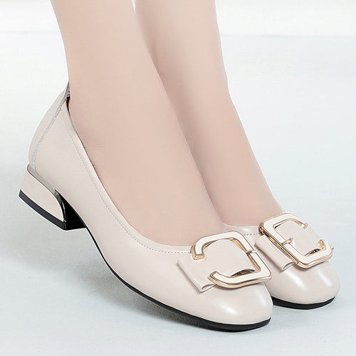 Damen elegante Ballerinas mit modischem Schnallen-Detail und komfortablem Blockabsatz EB